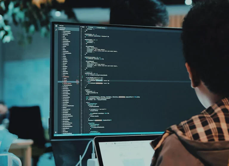  Apa Itu Software House?